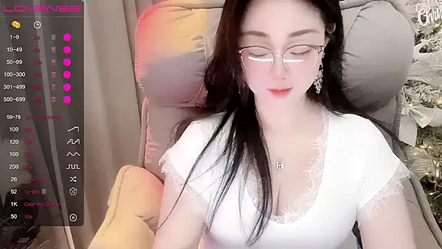 Monica-666888- webcam