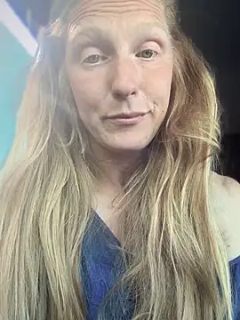 GoldenFlameGoddess webcam