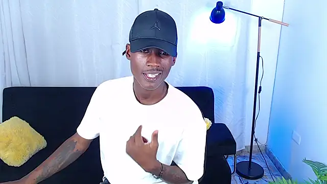 alexaandro18 (M twink) - Big Cumshow BBC 💦💦💦or cum pvt 250