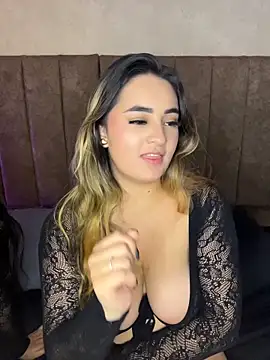 Antonella_Julieta webcam