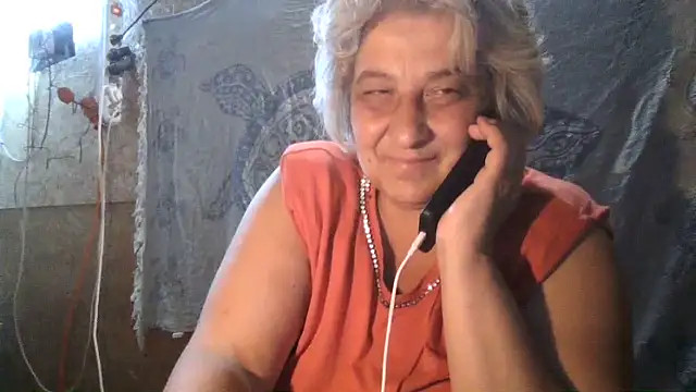 ExquisiteMature webcam