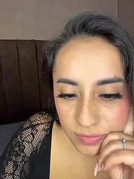 Antonella_Julieta webcam