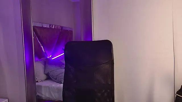 AmmyJones_ webcam