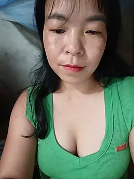 Baby_hott live cam on StripChat