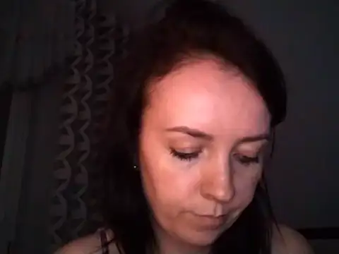 JenniferAlone webcam
