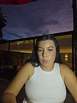 Pretty_Julieta webcam