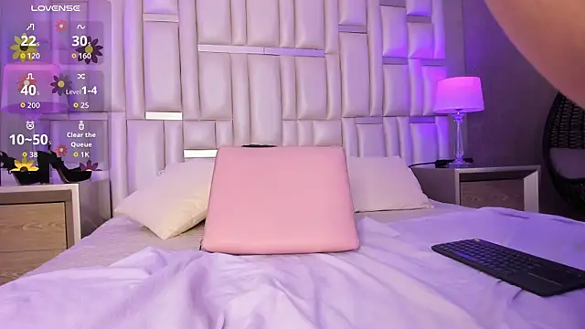 ChloeCartier webcam
