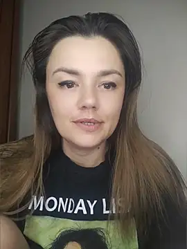 Watch KrissSexi live on EroticFlix - High definition streams