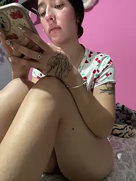 Watch NickieCute- live on EroticFlix - High definition streams