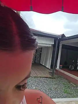 Pretty_Julieta webcam