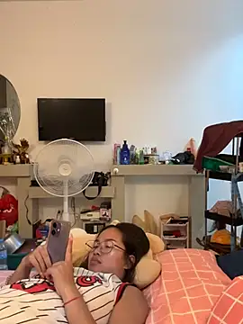 Ponthip webcam
