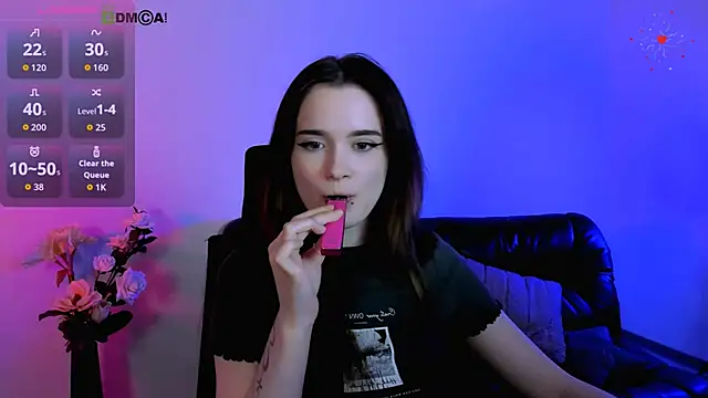 liana_kisses webcam