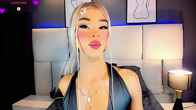 Kornylovee webcam