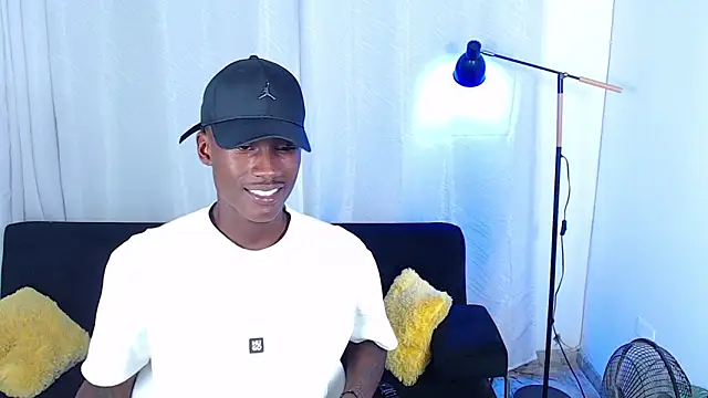 alexaandro18 webcam