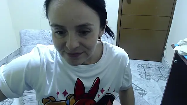 antara_hotgirl webcam