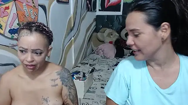 manzanahot9 live cam on StripChat
