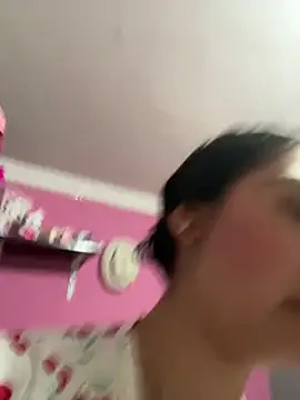 NickieCute-