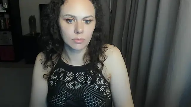 MollyCheiz live cam on StripChat