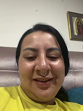 Abril_Luv live cam on StripChat