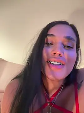 Bella__Wood webcam