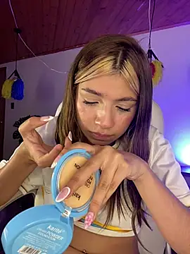 Isabella18_pink webcam