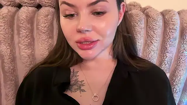 AlmaryKim webcam
