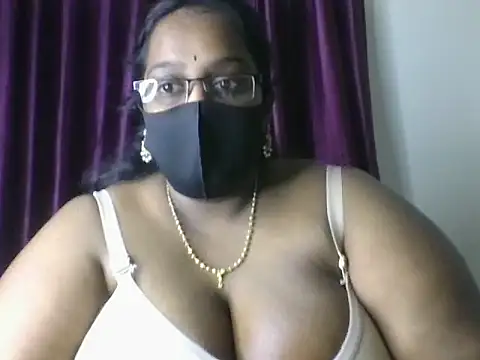hootypriya webcam