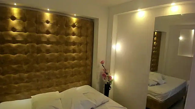 violet_giraldo webcam