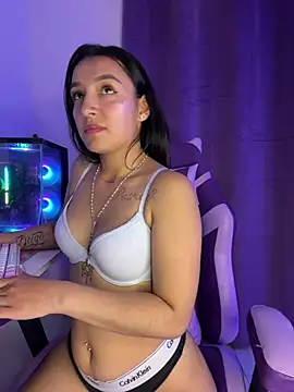 Watch Megaan_11 live on EroticFlix - High definition streams