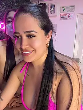 flirt chat room Sara Fun