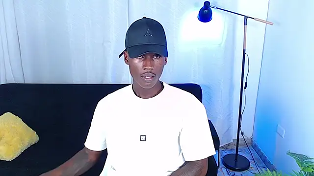 alexaandro18 webcam