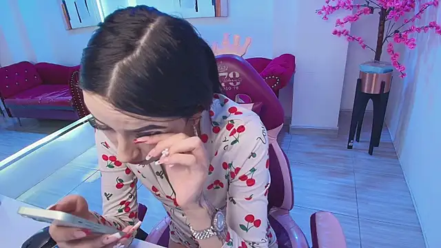 Emily_andrews webcam