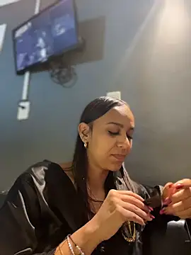 Watch MiilaBlake live on EroticFlix - High definition streams