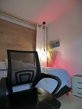 halaaa_1 live cam on StripChat