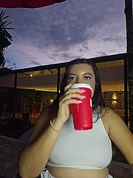 Pretty_Julieta webcam