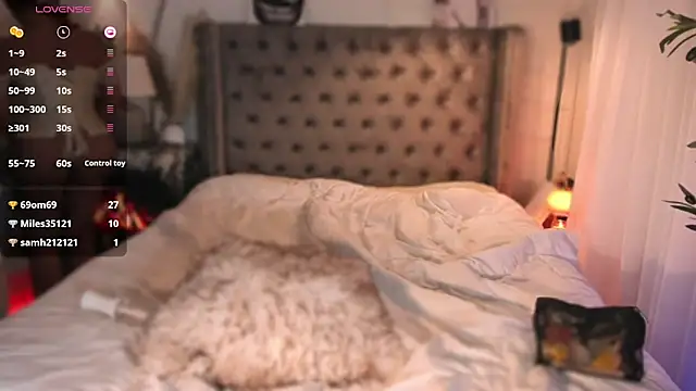 ParisianDoll webcam