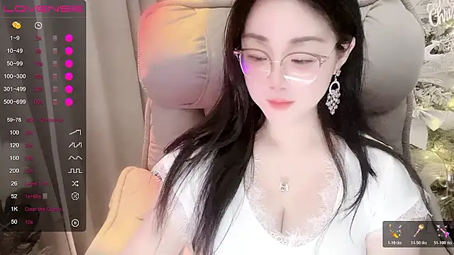 Monica-666888- webcam