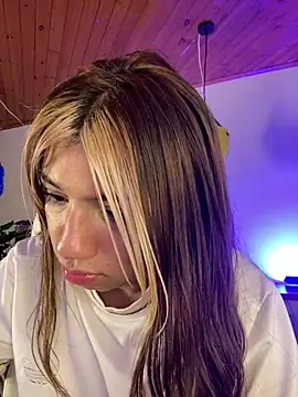 Isabella18_pink webcam