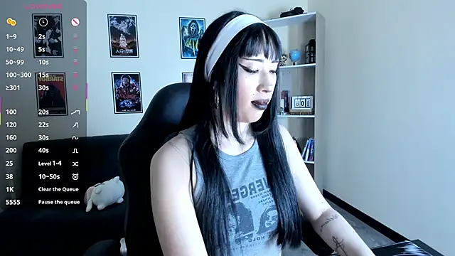 Ravenelle_ webcam