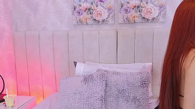 Watch SaraLugo live on EroticFlix - High definition streams