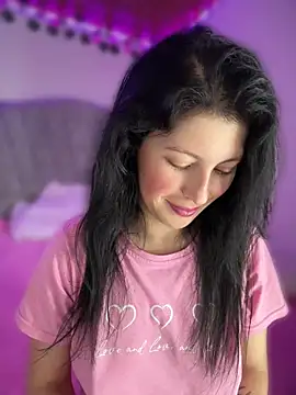 Watch GiuliaBianchi live on EroticFlix - High definition streams