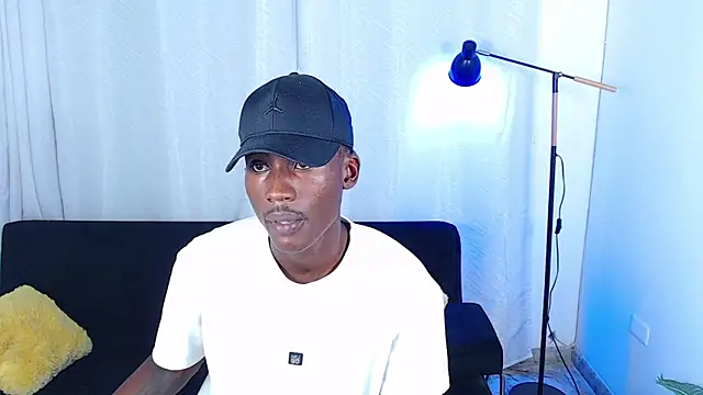 alexaandro18 webcam