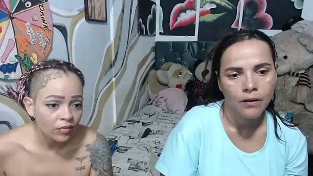 manzanahot9 (G milf) - 69 naked and squirt .kiss hot and finger