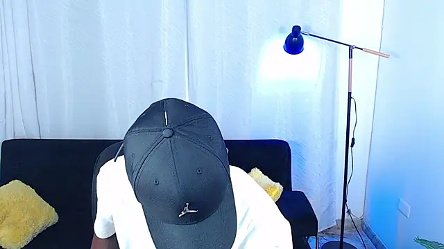 alexaandro18 webcam