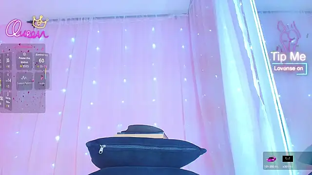 SunnyGilmoree live cam on StripChat
