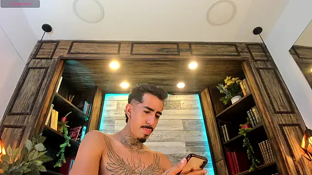 Donovan_Desmond webcam