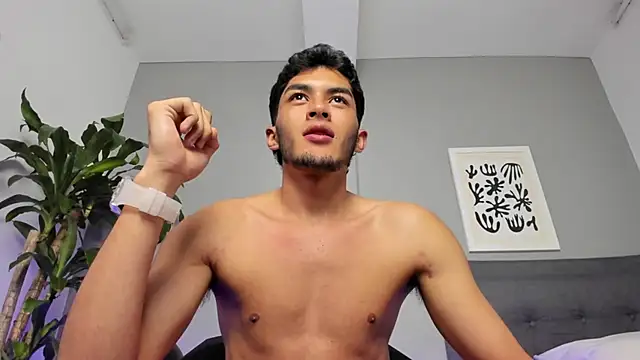 Tylerffoxx live sex cam