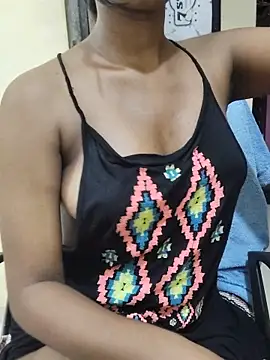 Watch Simran_0011 live on EroticFlix - High definition streams