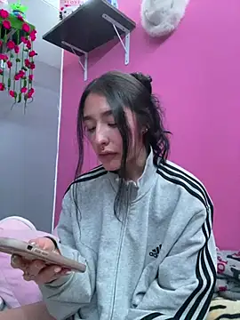 Watch NickieCute- live on EroticFlix - High definition streams