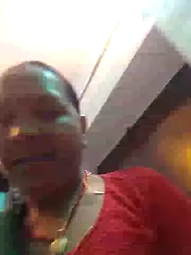 Loomaraj live cam on StripChat